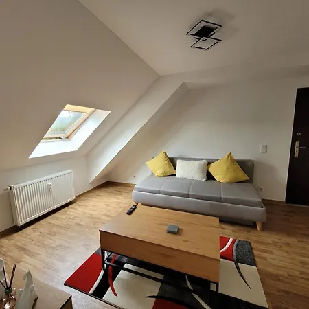 Gemuetliches Dachapartment Lägenhet